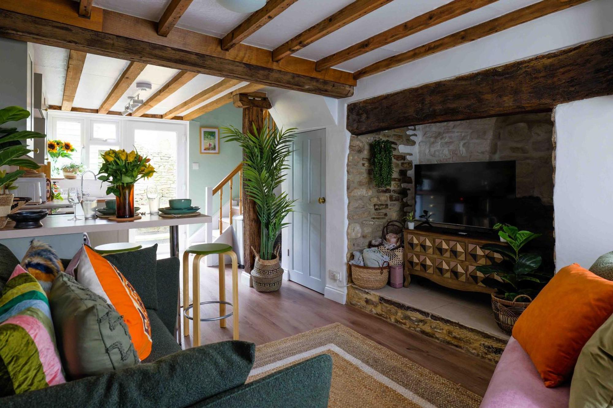 Remarkable 1-bed Cotswolds In Finstock *
